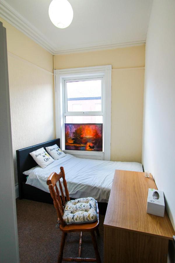 Central Bolton Accommodation エクステリア 写真